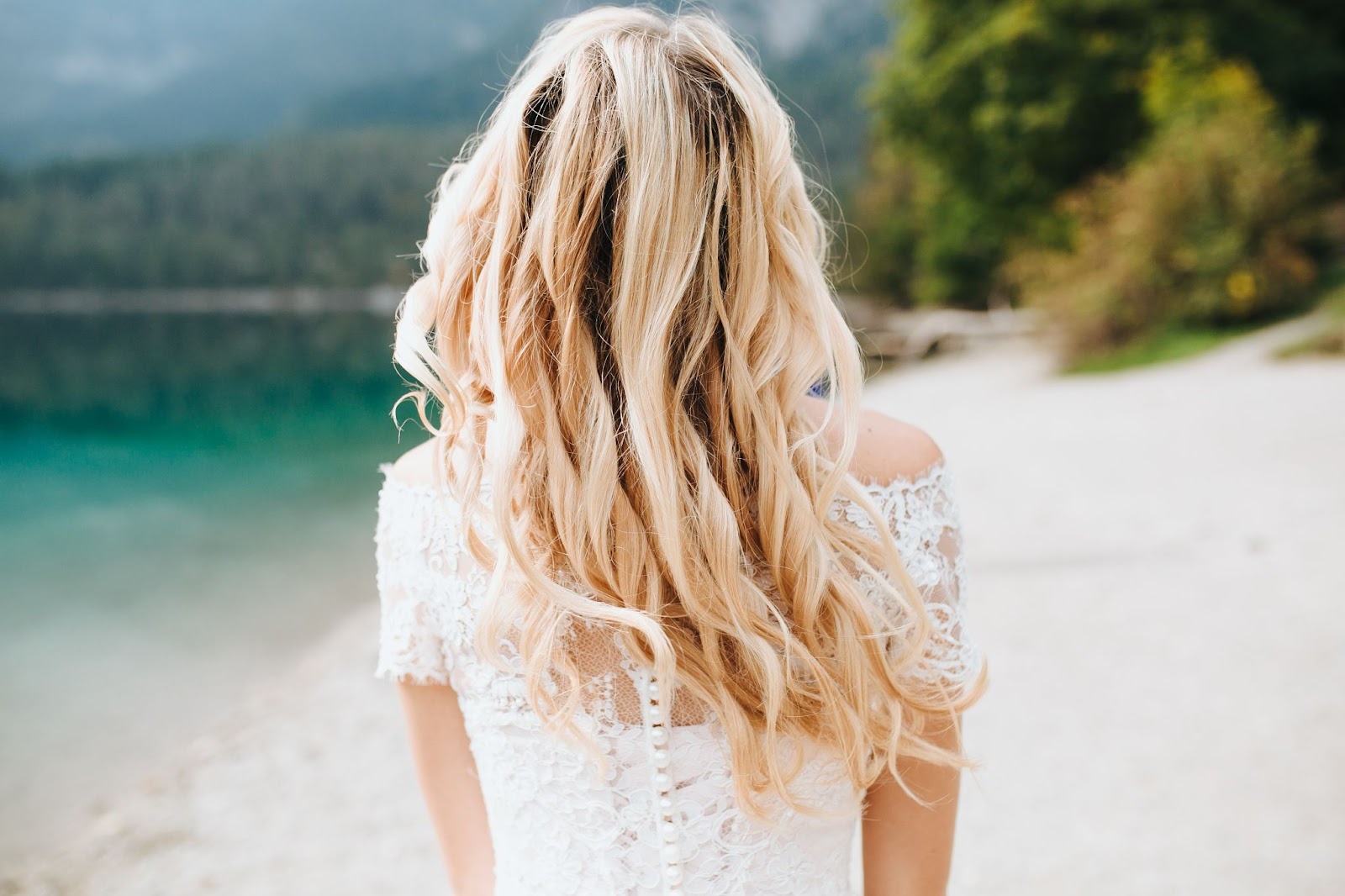 beach-waves-hairstyle