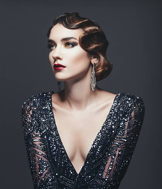 woman-in-finger-waves-hairstyle